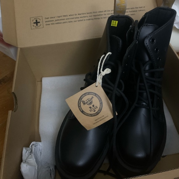 SOLD -  BNIB DR MARTENS MONO JADEN BOOTS - Picture 7 of 8